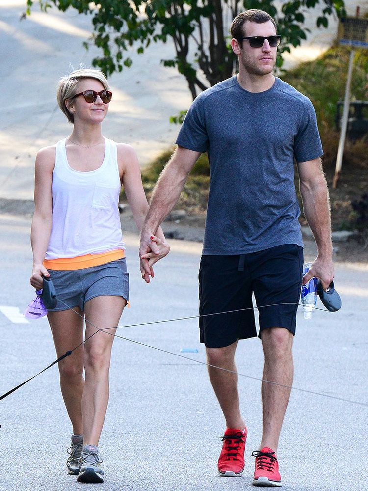 Brooks Laich Julianne Hough Engaged Fiance Brooks Laich39s 5 Things to
