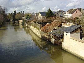 Brou, Eure-et-Loir httpsuploadwikimediaorgwikipediacommonsthu