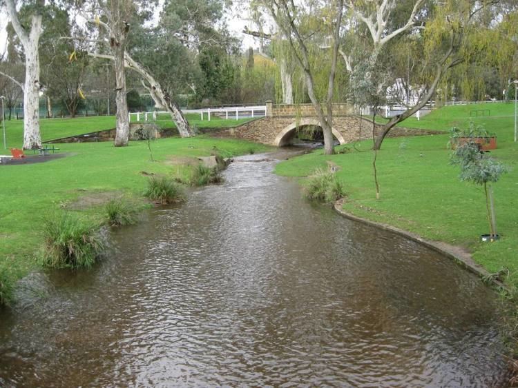 Brown Hill Creek, South Australia httpsuploadwikimediaorgwikipediacommonsdd
