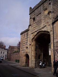 Brown's Gatehouse, Wells httpsuploadwikimediaorgwikipediacommonsthu