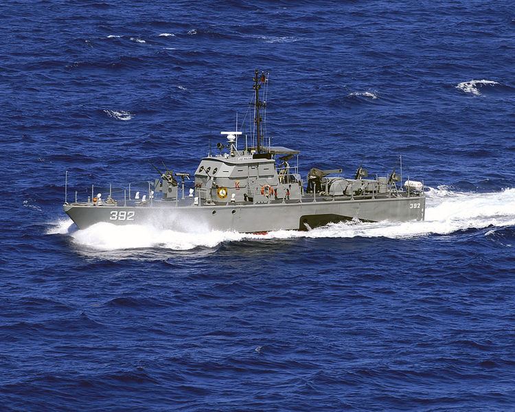 Jose Andrada-class patrol craft BRP Juan Magluyan (PG-392), steams in the South China Sea for bilateral training with the Essex Expeditionary Strike Group