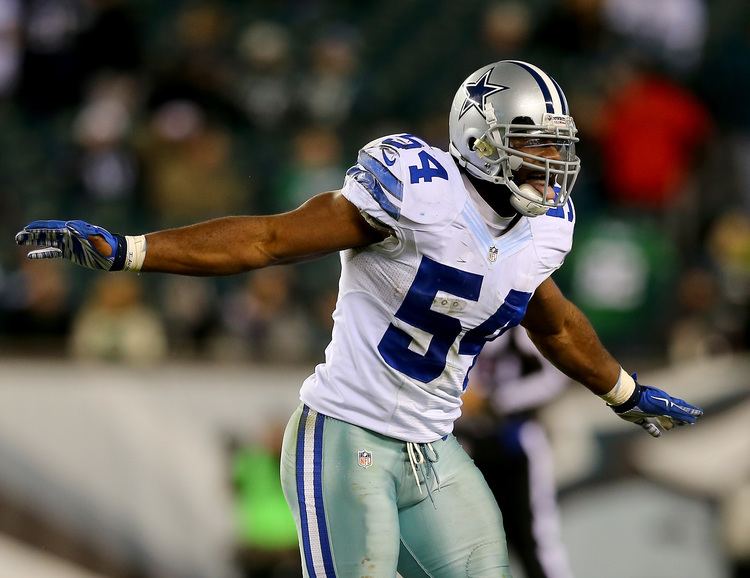 Bruce Carter (American football) Dallas Cowboys ExCowboy Bruce Carter bolts for Tampa Bay