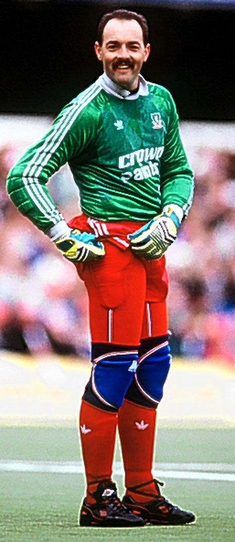 Bruce Grobbelaar Bruce Grobbelaar Football Pinterest Liverpool Soccer pics and