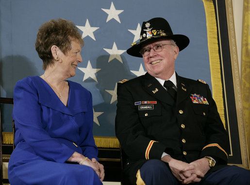 Bruce P. Crandall President Bush Presents the Medal of Honor to Lieutenant
