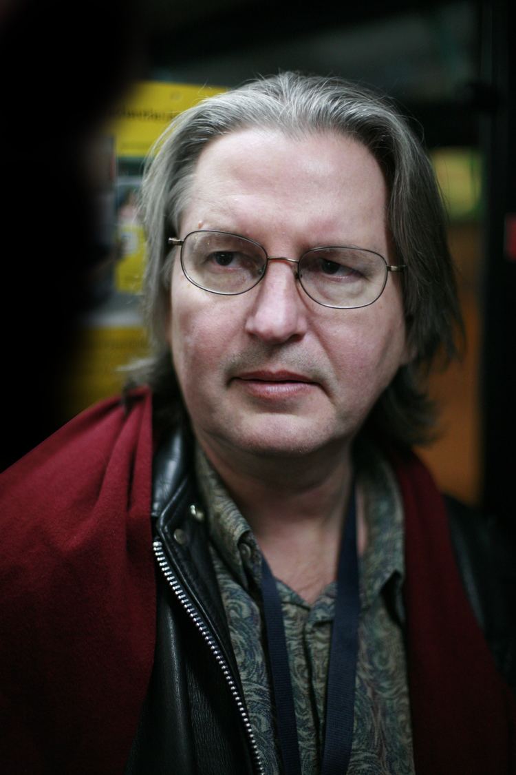 Bruce Sterling httpsuploadwikimediaorgwikipediacommonsee