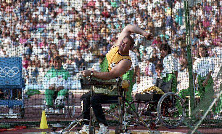 Bruce Wallrodt FileBruce Wallrodt throwing discus at 1992 Paralympicsjpg