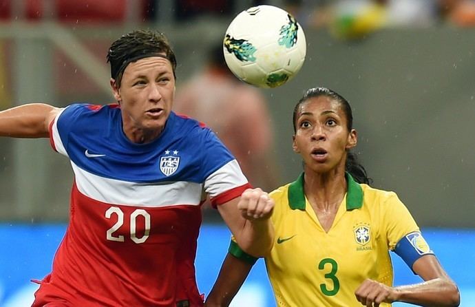 Bruna Benites Bruna Benites cortada da seleo feminina para a Copa do Mundo