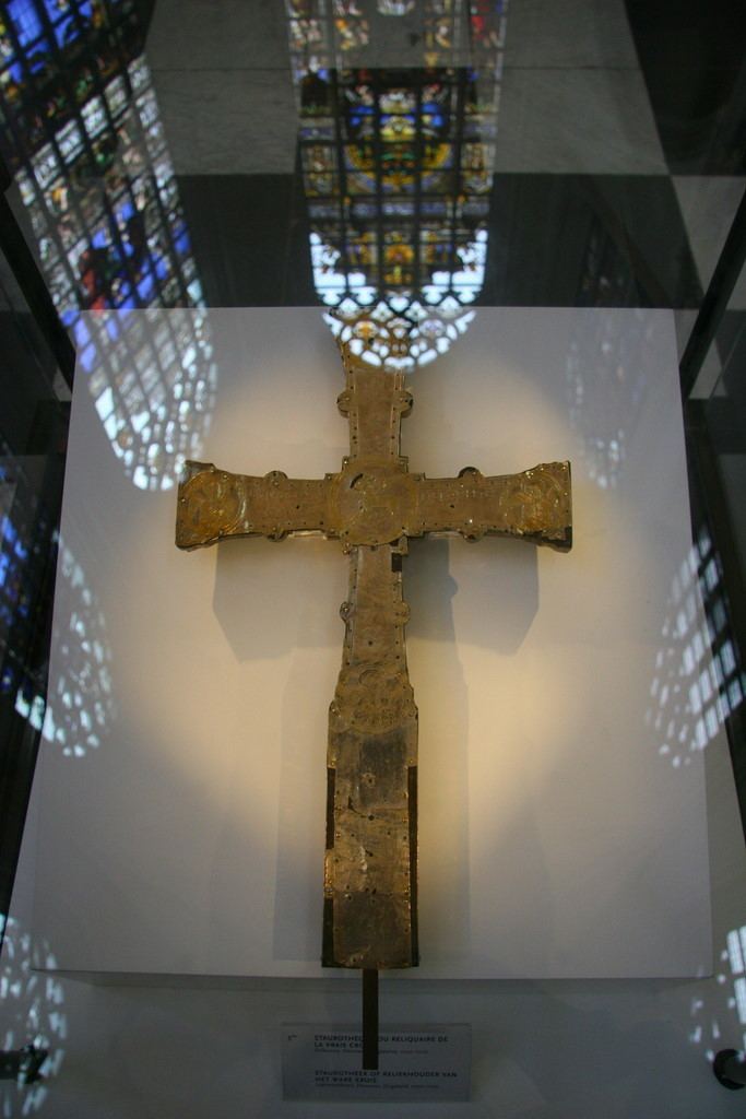 Brussels Cross