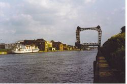 Brussels–Scheldt Maritime Canal httpsuploadwikimediaorgwikipediacommonsthu