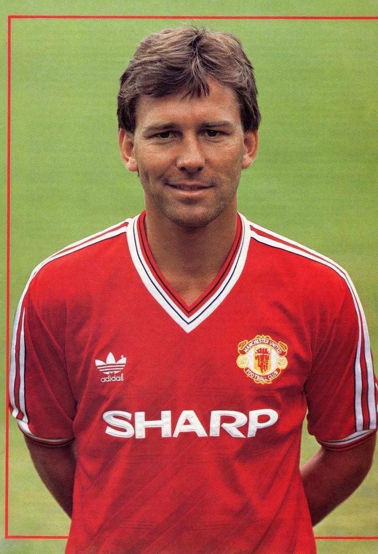 Bryan Robson Bryan Robson 1986 Manchester United Pinterest