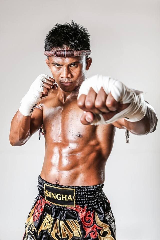 Buakaw Banchamek Buakaw Banchamek Muay Thai Boxer Masterox Pinterest
