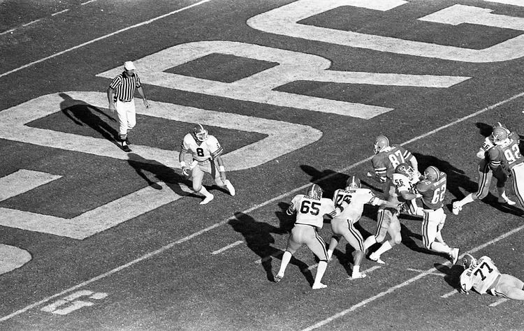 Buck Belue Buck Belue to Lindsay Scott The greatest play in UGA history