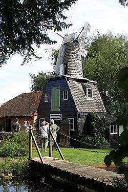 Buckland Windmill httpsuploadwikimediaorgwikipediacommonsthu