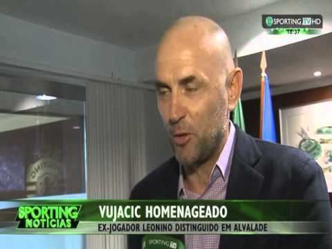 Budimir Vujačić Vujacic homenageado em Alvalade Sporting TV 03012015 YouTube