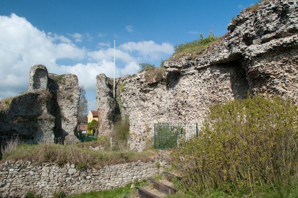 Bungay Castle Bungay Castle History Travel and accommodation information