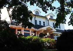 Burke–Clark House httpsuploadwikimediaorgwikipediacommonsthu