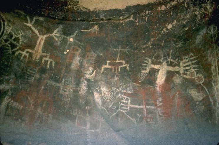 Burro Flats Painted Cave CaliforniaPrehistorycom Rock Art Photographs by Clive Ruggles