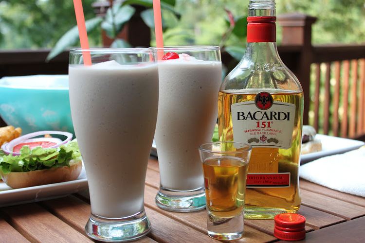 Bushwacker (cocktail) OUR 10 BEST CARIBBEAN COCKTAILS Next Stop Coconut