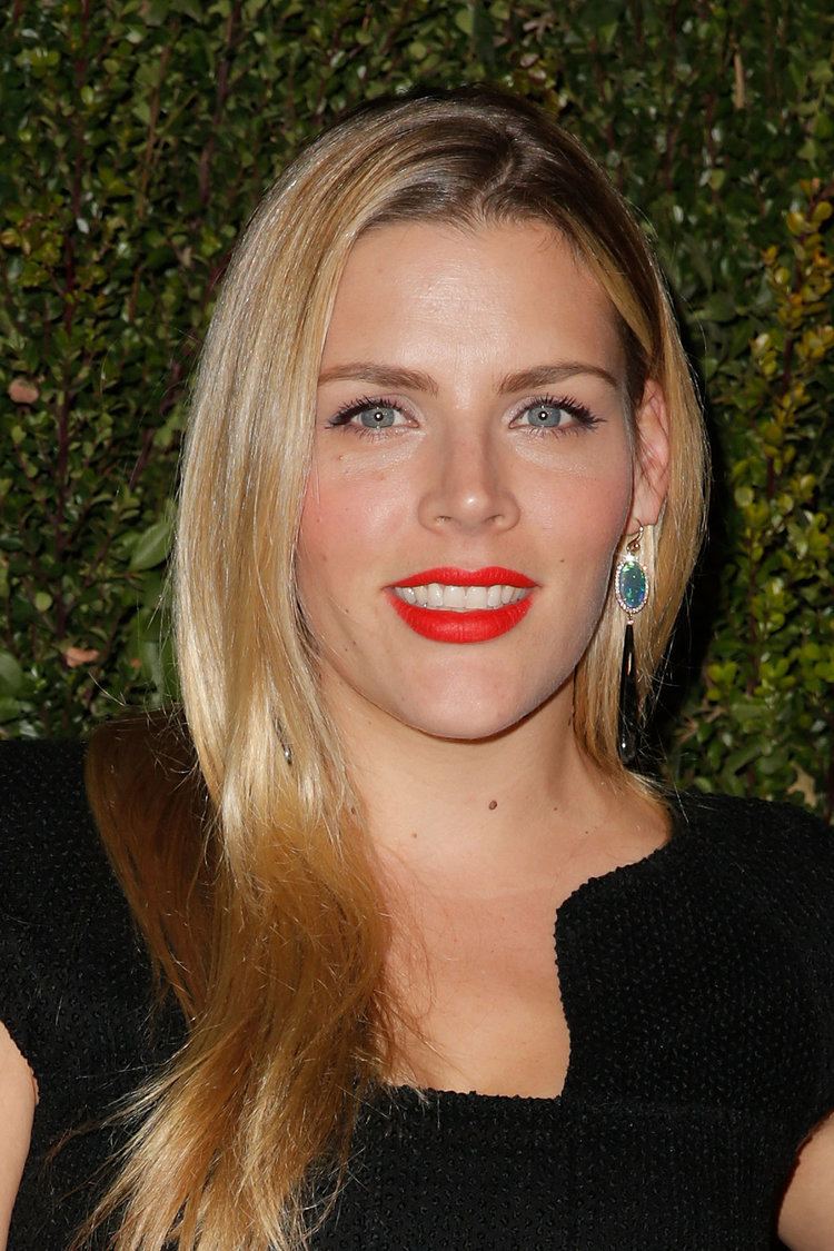 Busy Philipps Busy Philipps When It Comes to Lipstick Orange Is the