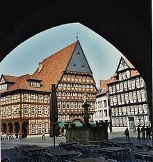 Butchers' Guild Hall, Hildesheim httpsuploadwikimediaorgwikipediacommonsthu