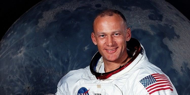 Buzz Aldrin Buzz Aldrin Reddit AMA Highlights UFOs Mars Colonies