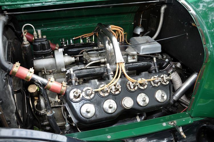 Cadillac V8 engine