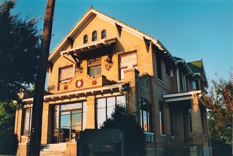 Cahn-Crawford House