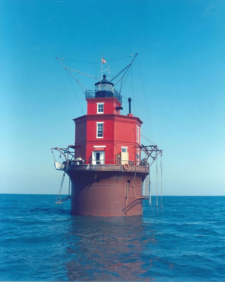 Caisson lighthouse