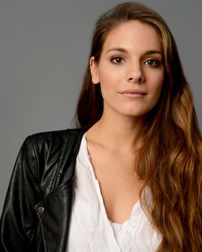 Caitlin Stasey Caitlin Stasey Profile Hot Picture Bio Bra Size Hot