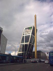 Caja Madrid Obelisk httpsuploadwikimediaorgwikipediacommonsthu