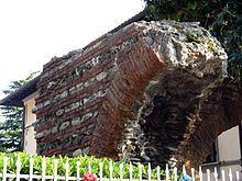 Caldaccoli Aqueduct httpsuploadwikimediaorgwikipediacommonsthu