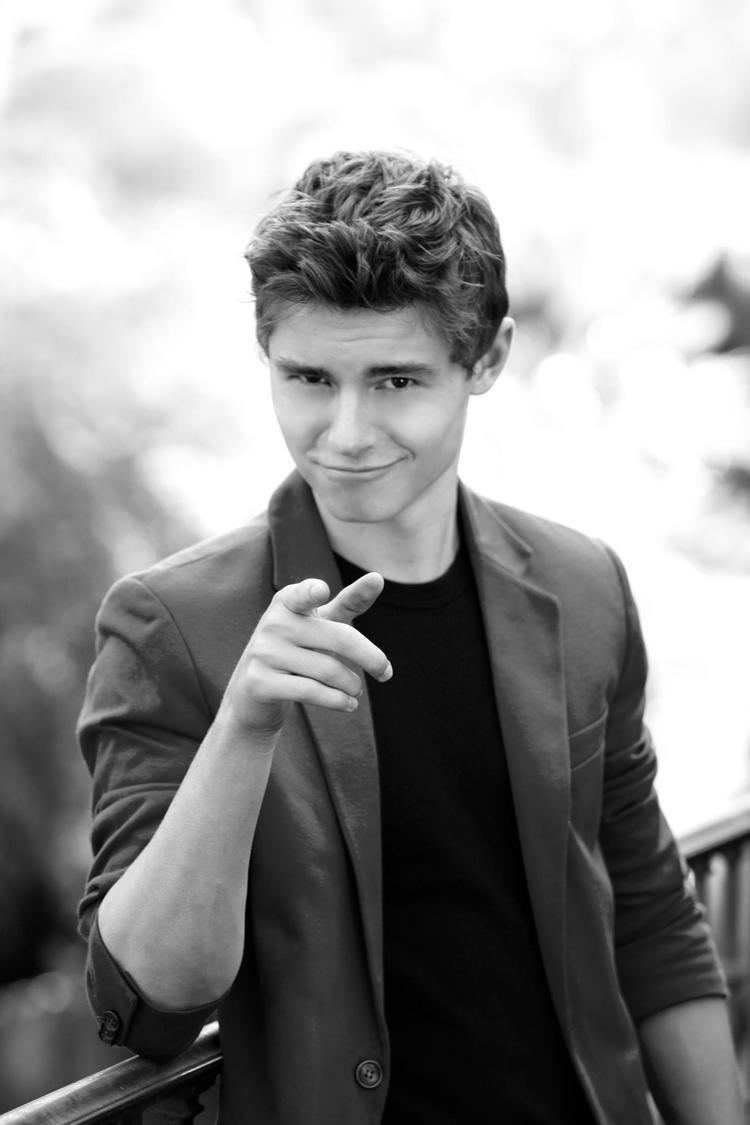 Callan McAuliffe Callan Callan McAuliffe Photo 27533520 Fanpop