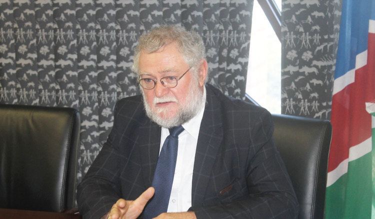 Calle Schlettwein Lela Mobile Online Budget Statement Presented by Calle Schlettwein