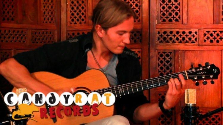 Calum Graham Calum Graham Phoenix Rising Solo Acoustic Guitar YouTube
