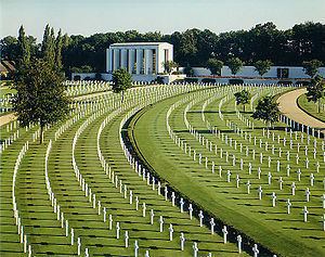 Cambridge American Cemetery and Memorial httpsuploadwikimediaorgwikipediacommonsthu