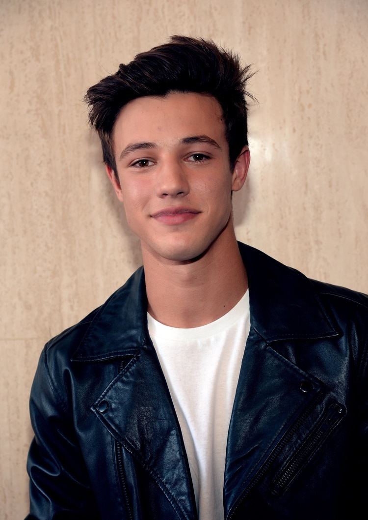 Cameron Dallas Cameron Dallas Confirms That Magcon Is On Its Way Back Twist