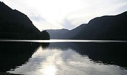 Cameron Lake (British Columbia) httpsuploadwikimediaorgwikipediacommonsthu