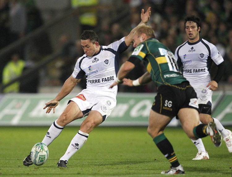 Cameron McIntyre Castres No10 Cameron McIntyre kicks a drop goal Rugby Union