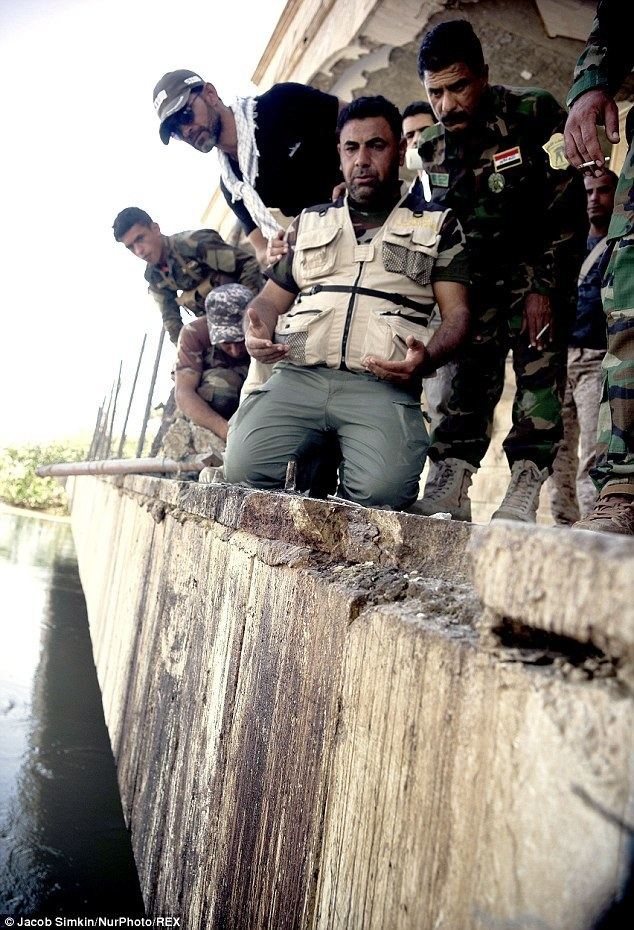 Camp Speicher massacre Excavation of Tikrit mass graves from ISIS39s Speicher massacre