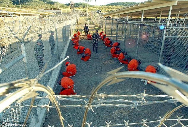 Camp X-Ray (Guantanamo) idailymailcoukipix20131028article0190AD