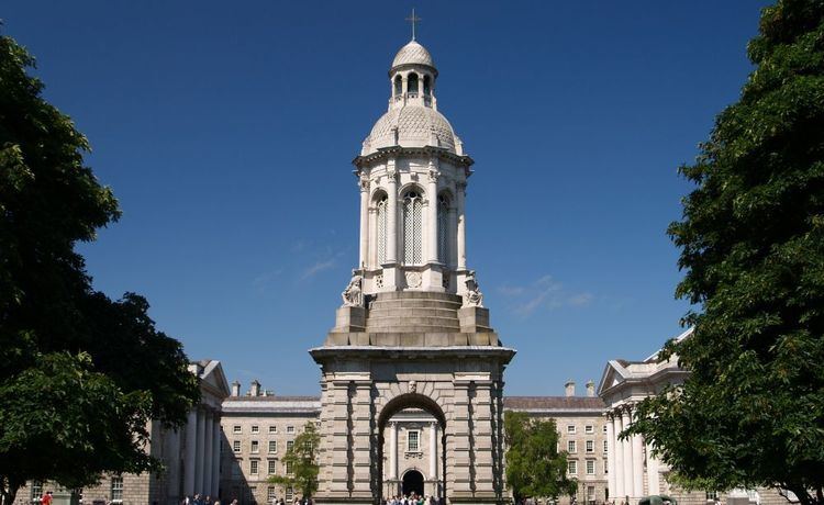 Campanile (Trinity College, Dublin) Trinity College architecture Parliament Square Camponile Henry Moore