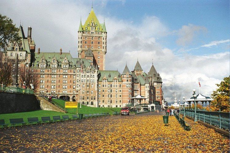 Canada's grand railway hotels