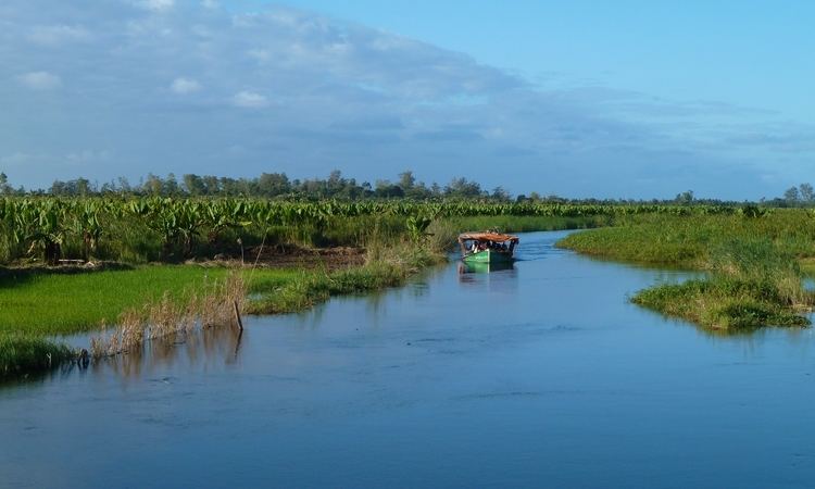 Canal des Pangalanes FileCanal des Pangalanes Nosy Varika Mahanoro 5jpg