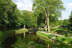 Canal d'Ille-et-Rance httpsuploadwikimediaorgwikipediacommonsthu