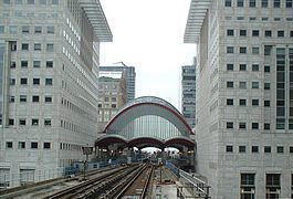 Canary Wharf DLR station httpsuploadwikimediaorgwikipediacommonsthu