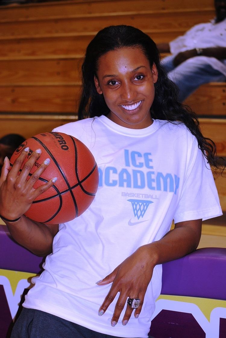 Candice Wiggins Basketball Camp New Haven Bulletin