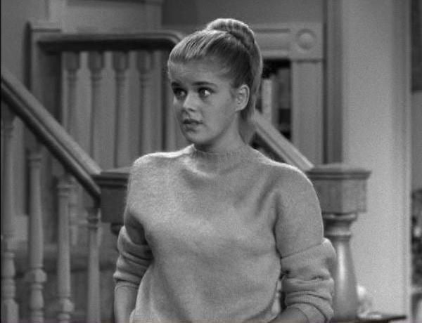 Scene of Candy Moore in "The Lucy Show", an American sitcom