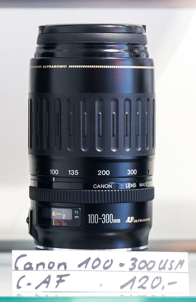 Canon EF 100–300mm lens