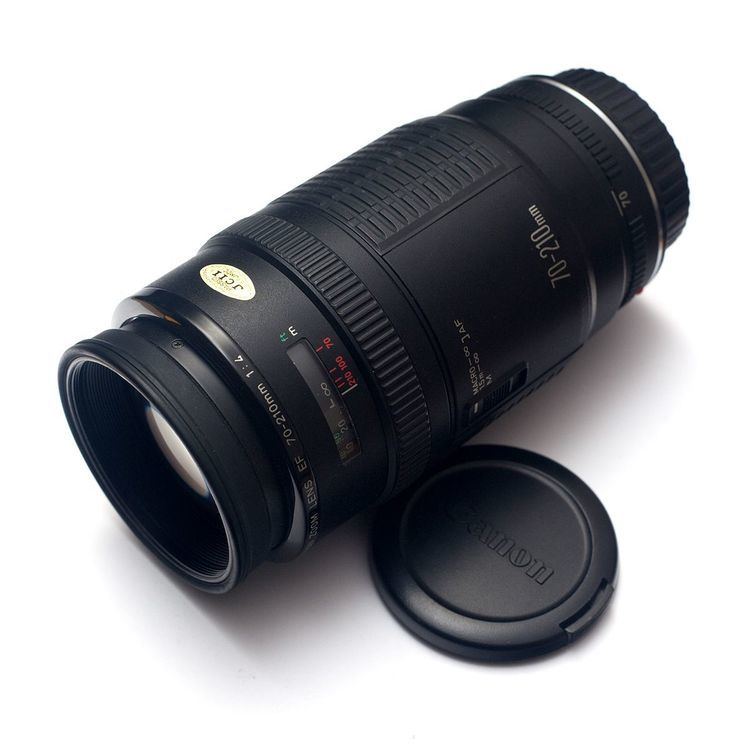 Canon EF 70–210mm lens