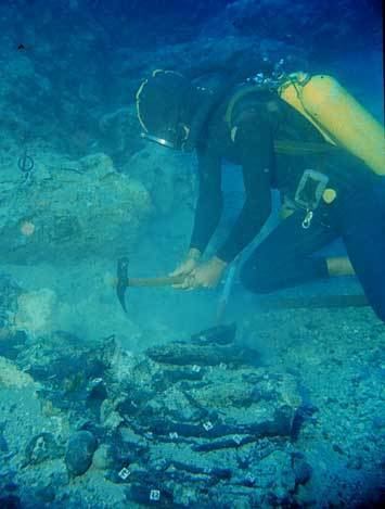 Cape Gelidonya wwwarchaeologyorgimagesSIPsShipwrecks10Grea